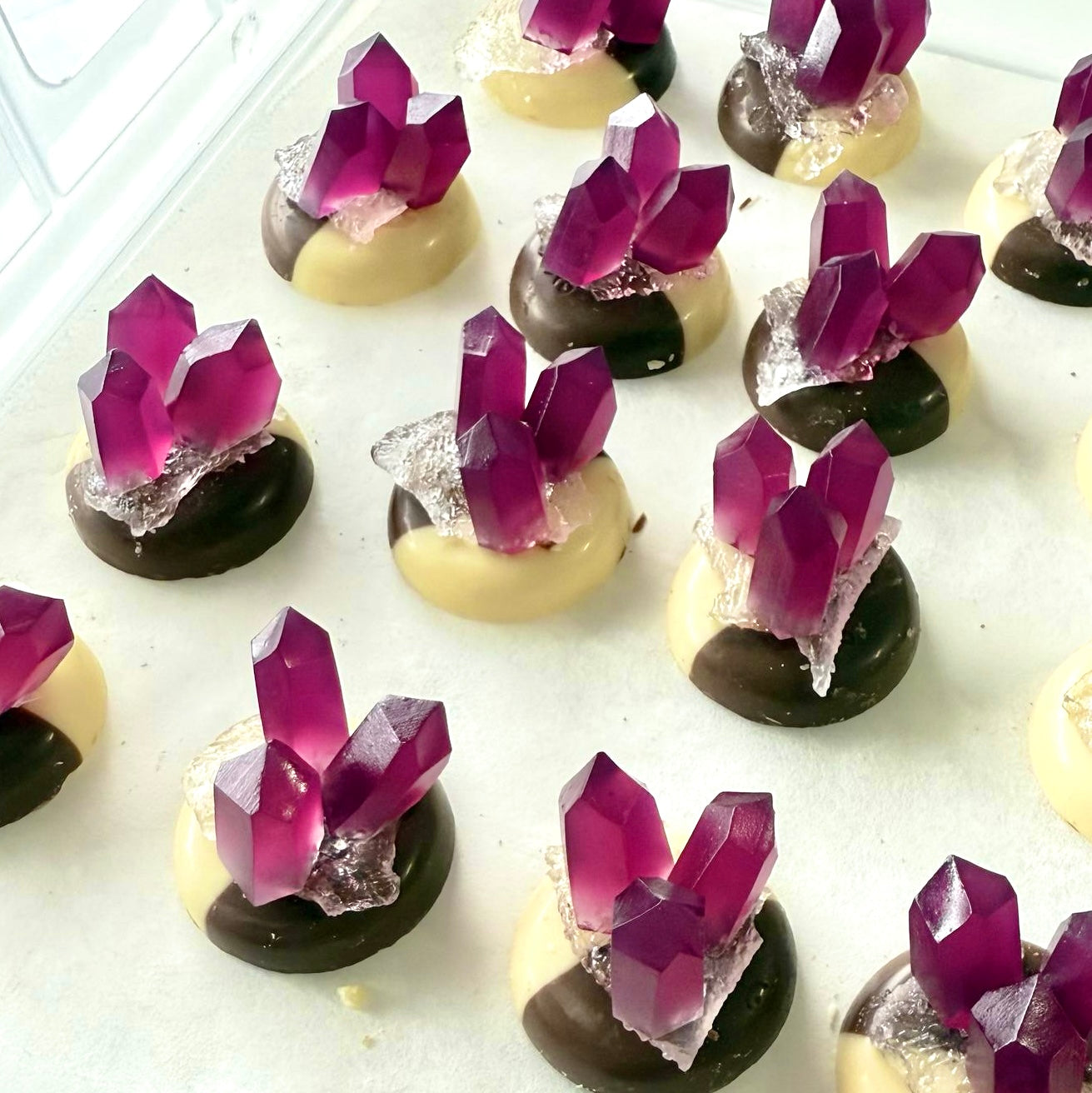 鉱物ショコラ 4粒　BG　［期間限定］