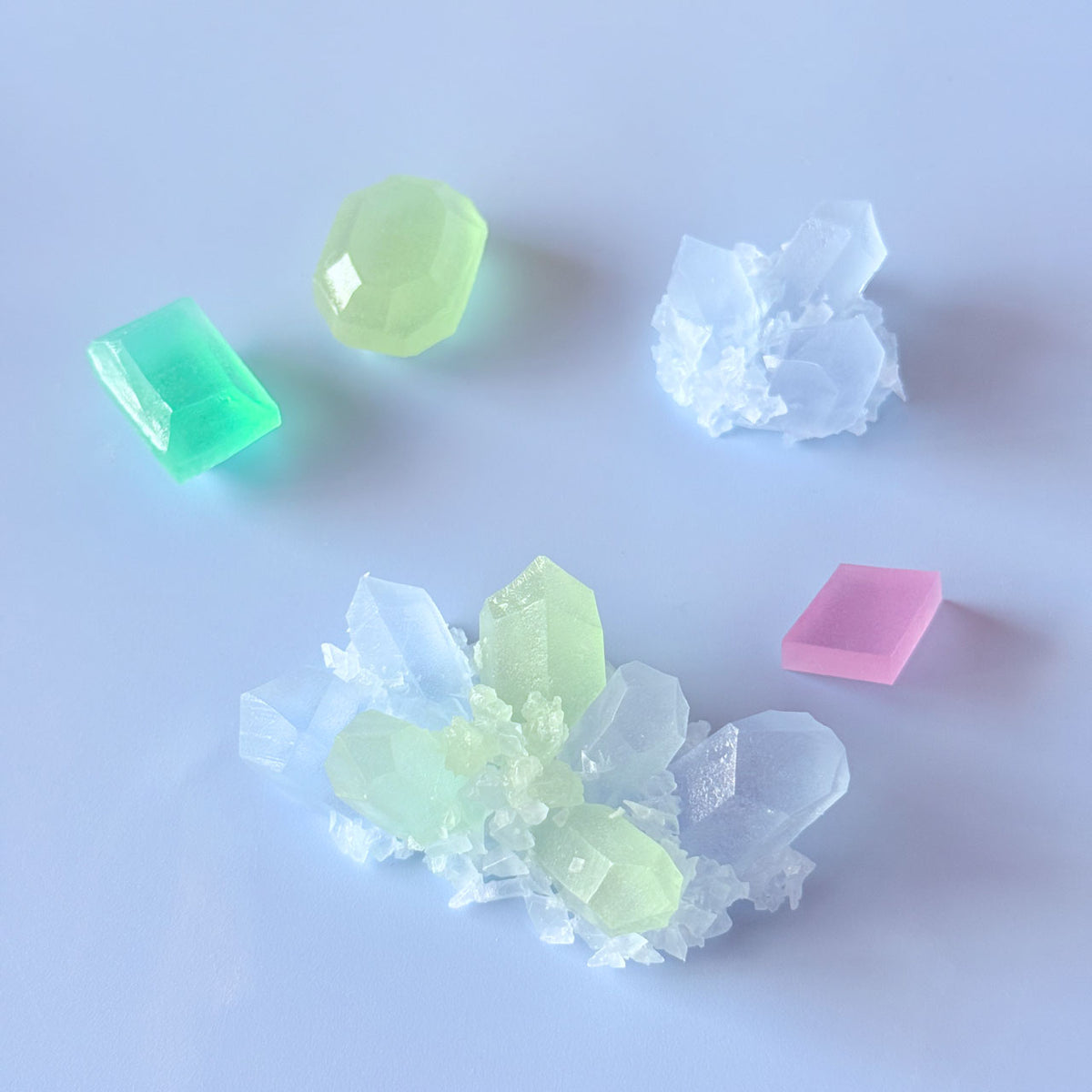 ＜予約＞　〈わさびの食べる音×ハラペコラボ2026〉琥珀糖こうぶつヲカシ〜Crystal Cloud〜Special Box（L)