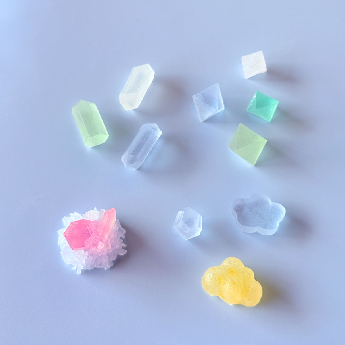 ＜予約＞　〈わさびの食べる音×ハラペコラボ2026〉琥珀糖こうぶつヲカシ〜Crystal Cloud〜Special Box（L)