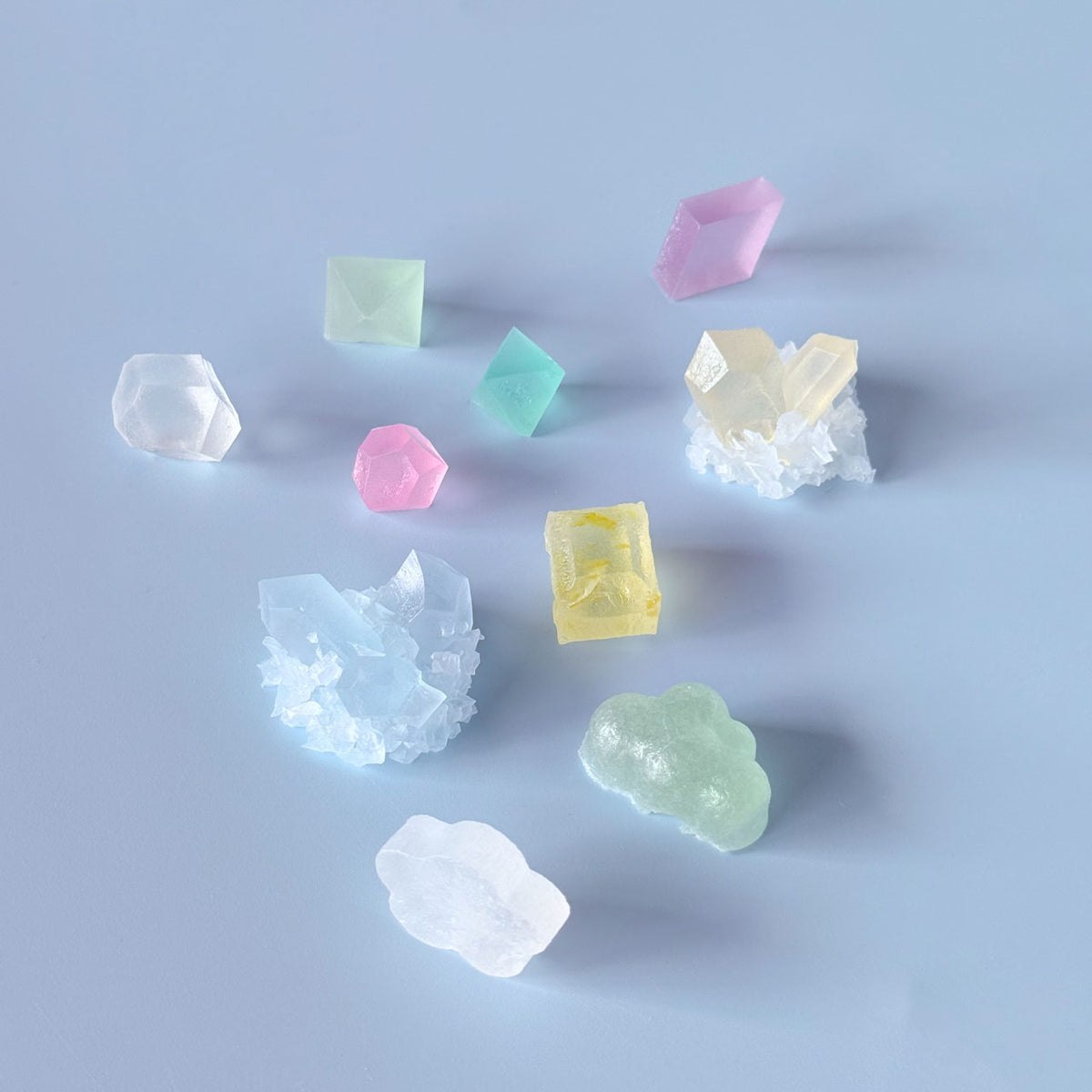 ＜予約＞　〈わさびの食べる音×ハラペコラボ2026〉琥珀糖こうぶつヲカシ〜Crystal Cloud 〜Special Box（S)