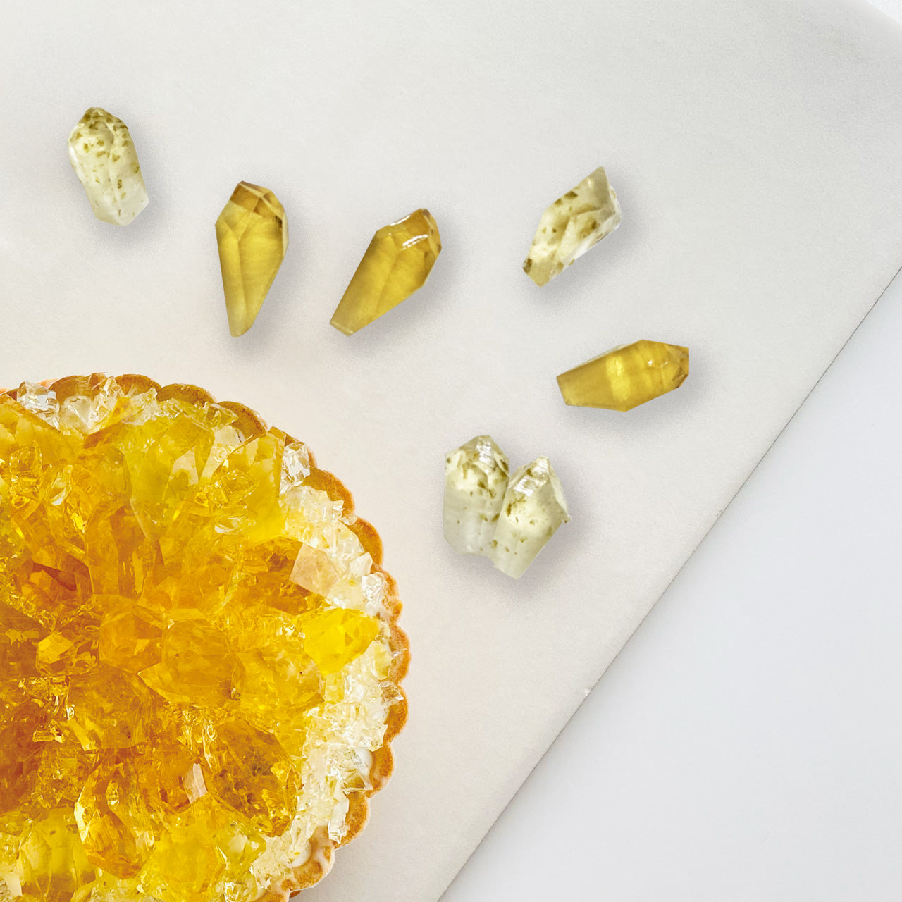 誕生石のタルト〜11月トパーズ＆シトリン〜